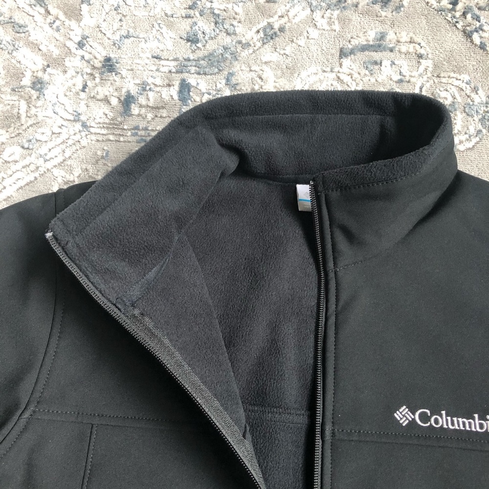 Columbia jacket. - Picture 3 of 4